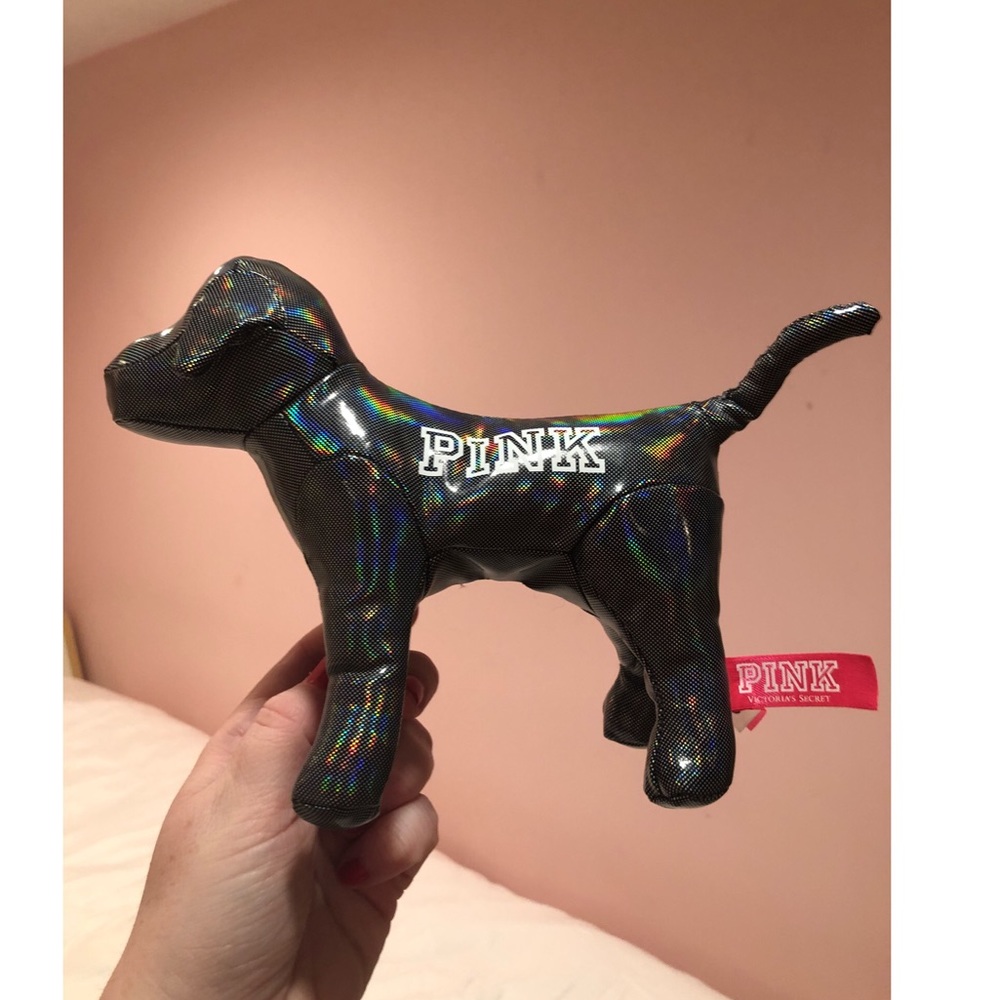 VS PINK DOG